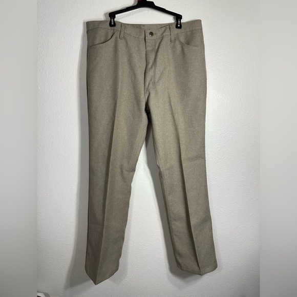 Wrangler Other - Wrangler Men’s Brown Pants No Iron Needed Size 40x30